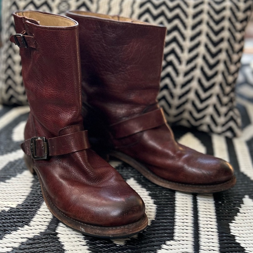 Frye Veronica Leather Boots - 11